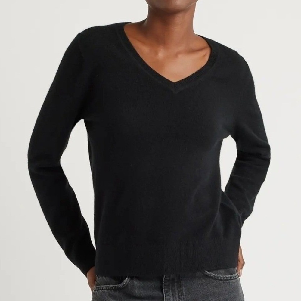 Quince Womens M Mongolian Cashmere Quiet Lux V-Neck Sweater Black Minimal